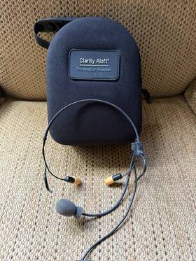 Aloft Technologies V4-10551 Clarity Pro Aviation Headset