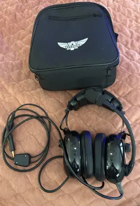 Ac-200fb Avcomm Ac-200pb Aviation Headset Pnr With Case