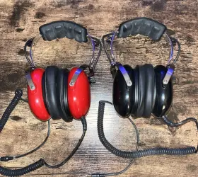 H1000 Avcomm Racing Products Set Of 2 Headset Headphones Pn# - 1 Black Red