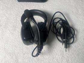 Avionics Q070182 Avshop Design Aviation Headset Very Good Condition