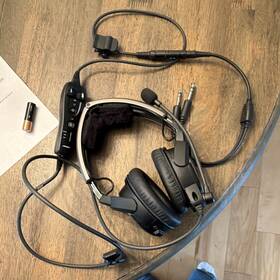 Bose 053857c22000042ae A20 Aviation Headset Bluetooth - Brand New Refurbishing