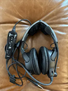 070408991250242ae Bose A20 Aviation Headset Dual Plug