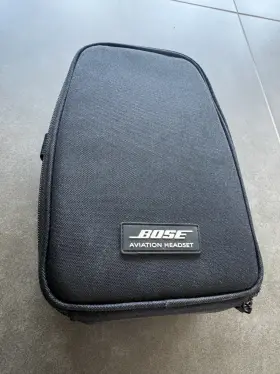 073174940730120-240313 Bose A20 Aviation Headset