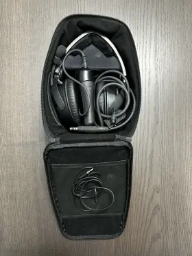 073192g92460052ae Bose A20 Aviation Headset. Single Plug Noise Cancel No Bluetooth With Case