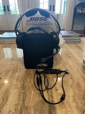 Bose 267900-002 X Aviation A10 Dual Ga Plugs Headset Ahx-32-01 With Flight Bag