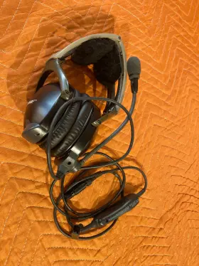 267900-004 Bose X A10 Anr Aviation Headset With Lemo Plug/ Carrying Case/ Install Kit