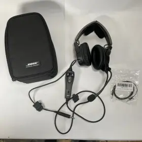 324843w030 Bose A20 Aviation Headset No Bluetooth Single Plug U-174 Excellent With Case