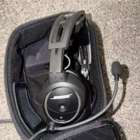 328423-2020 Bose A20 Aviation Headset Dual Ga Plug With Bluetooth Soft Case Thu010818