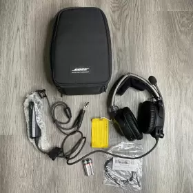761053-0010 Bose A20 Aviation Headset W Bluetooth Aux Batteries Included Dual Plug Untested
