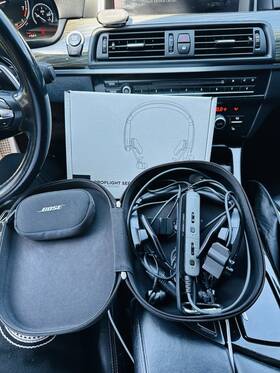 Bose 789812-3050 Proflight Series 2 Aviation Headset With Bluetooth. 5 Pins Ga Adapter