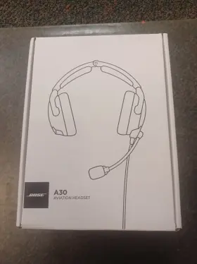 857641-2230 Bose New A30 Anr Aviation Headset Dual Plug Battery Powered With Bluetooth 8576