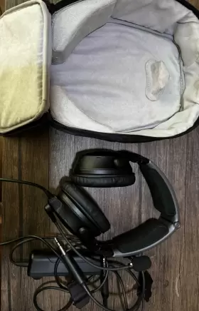 857641-3120 Bose A30 Aviation Headset / Barely Used Like Brand New