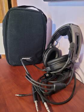 Bose N100912-02 A20 Aviation Headset Dual Plug Cable Headphones No Bluetooth Good Condition