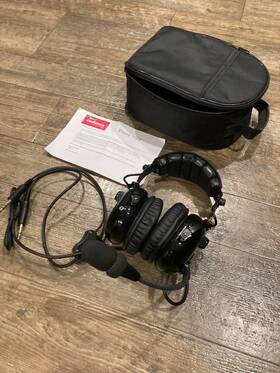 Cadence J473225 Aviation Wired Headset With Carry Case Airplane Helicopter