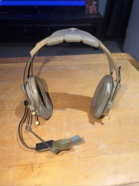 Carter Engineering We.3-7326 Vintage Pilot Aviation Headset With Boom Microphone And Plug