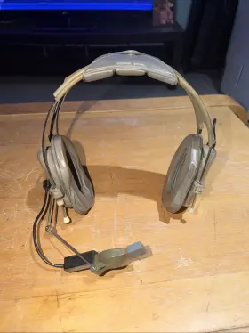 We.3-7326 Carter Engineering Vintage Pilot Aviation Headset With Boom Microphone And Plug