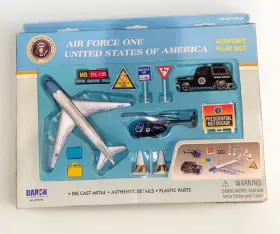 Rt5731 Daron Air Force One United States Of America Airport Payset - 12 Piece Die Cast