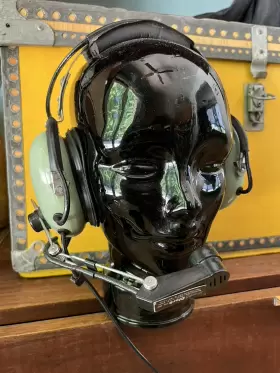 12508g-02 David Clark Model H3330 Pn Aviation Headset