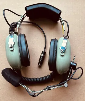 12510g-30 David Clark Model Pilot Headset