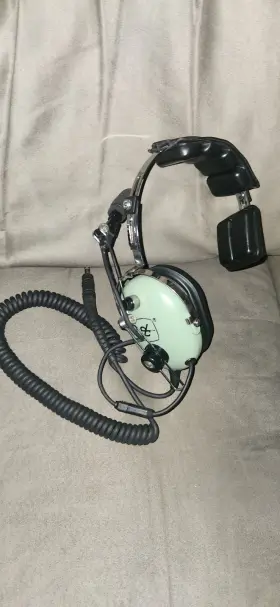 18491g-03 David Clark H3392 Single Domed Headset Gse. Just Like New