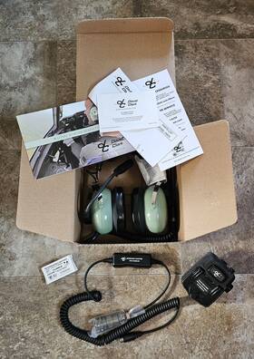 David Clark 40990g-02 Military H9935 With Impedance Adapter Battery Wireless Belt Station
