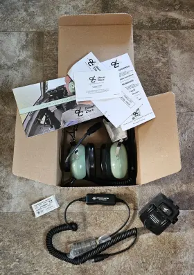 40990g-02 David Clark Military H9935 With Impedance Adapter Battery Wireless Belt Station