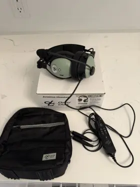 431026-01 David Clark Dc One-x Noise Canceling Aviation Headset With Bluetooth Preowned
