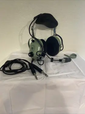 66b831 David Clark Aviation Headset H10-13.4 Standard Green With Dual Plug
