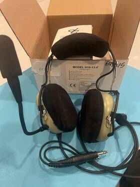 David Clark 71473 H10-13.4 Stereo Headset Great Conditions Serviced By Clark