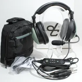 David Clark 718117870699 Excellent Dc One-x Noise Cancelling Headset Bundle / Case