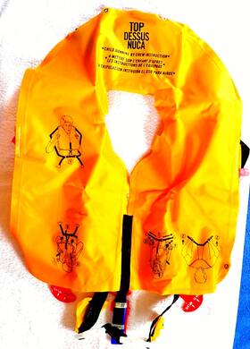 Eastern Aero Marine K5-35 Aircraft Inflatable Life Jacket Flotation Device Co2 Cartridge Mouth Piece