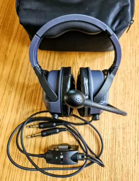 D30sp Flightcom Denali Aviation Headset - Passive And Active Noise Cancelling