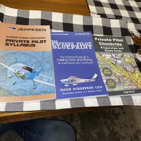 10001292-005 Jeppesen Lot Of Three Private Pilot Books/syllabus/blueprint/checkride