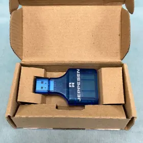 Cug10561 Jeppesen Skybound Usb Adapter For Navigation Data Card Garmin Gns Green Grey