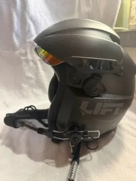 Av-kor1.1g-mcrb-l Lift Aviation Av-1 Kor Flight Helmet - Matte Carbon Fiber -size Large