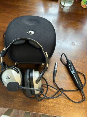 Lightspeed 100105537 Zulu 3 Aviation Headset 6-pin Lemo Anr With Bluetooth