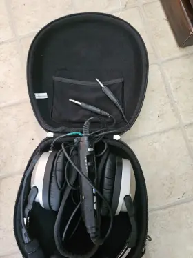 704-00005-000 Lightspeed Zulu 2 Anr Aviation Headset. Ipad Compatible. Noise Canceling. Flight