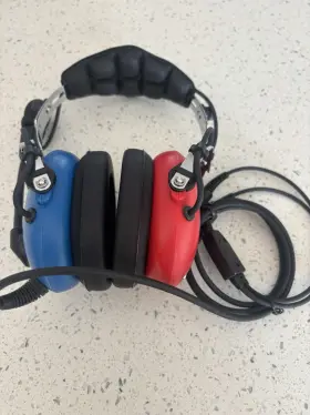 Pa-91151acb Pilot Communications 18613 Boys Noise Attenuating Headset Usa New In Box Acc