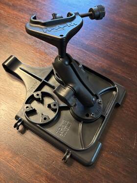 Ram Mounts Ram-hol-ap31u Mount Ipad Holder For 7th 8th And 9th Gen