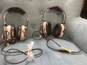 97151-62821511 Roanwell 2 Headset Microphone Aviation Not Tested In Excellent Shape