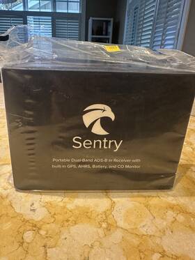 Sentry 8013573 Portable Dual-band Ads-b In Receiver W Gps Ahrs Battery Co Monitor New