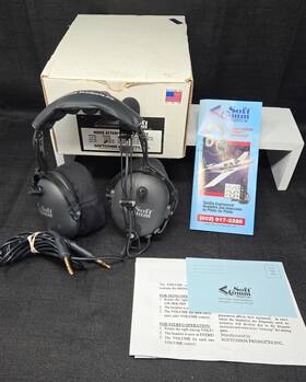 Softcomm C-40-20 Silver Fox Noise Attenuating Aviation Headset With Box