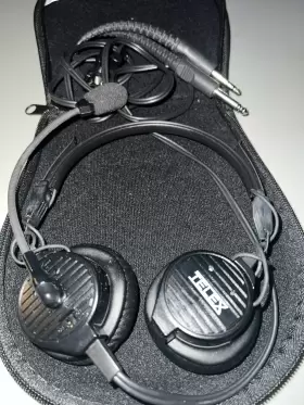 301317000 Telex Airman 850 Headset With Case