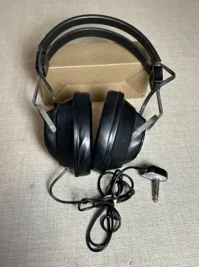 A-1400 Telex A- 1400 Wt. -.75 Lbs Faa Tso C57 Cat-b. Aviation Headphones