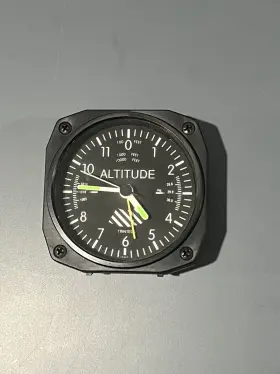 Dm60ces Trintec Cessna Altimeter Alarm Clock 3.5 Inch Sq Aviation Logo Travel