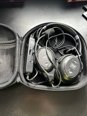 Ufq 1838830 A7 Anr Aviation Headset