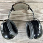 Vintage Aural Protector Sound Model 372-9AN/2/ David Clark Black Silver Used. Price: $59.00.